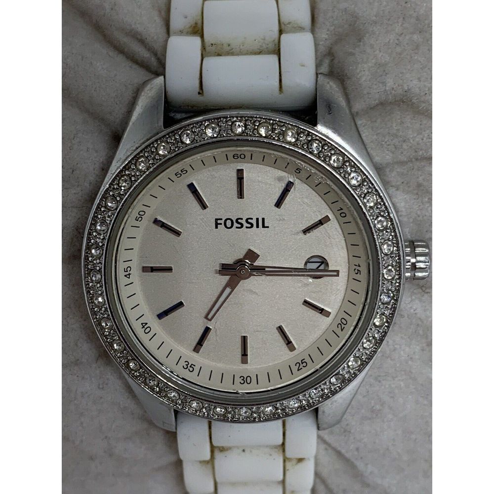 Fossil C141011 Unisex White Silicone Analog Silver Dial Quartz Wrist Watch Aa270